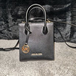 Michael kors mini crossbody
